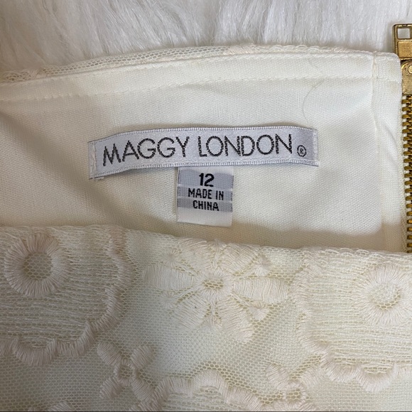 🔥SOLD🔥 Maggy London Retro Lace Overlay Dress Cream 12 - Picture 11 of 16
